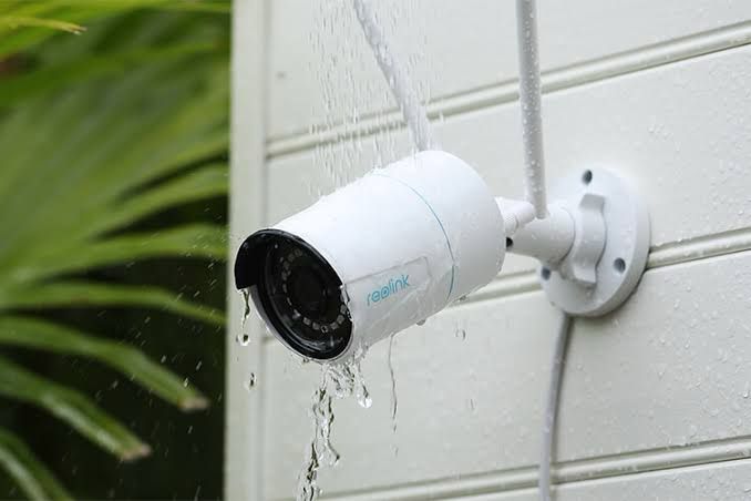 RLC-410W Dual Mode IP Camera – Wireless/Wired | 100ft Night Vision | HD Video