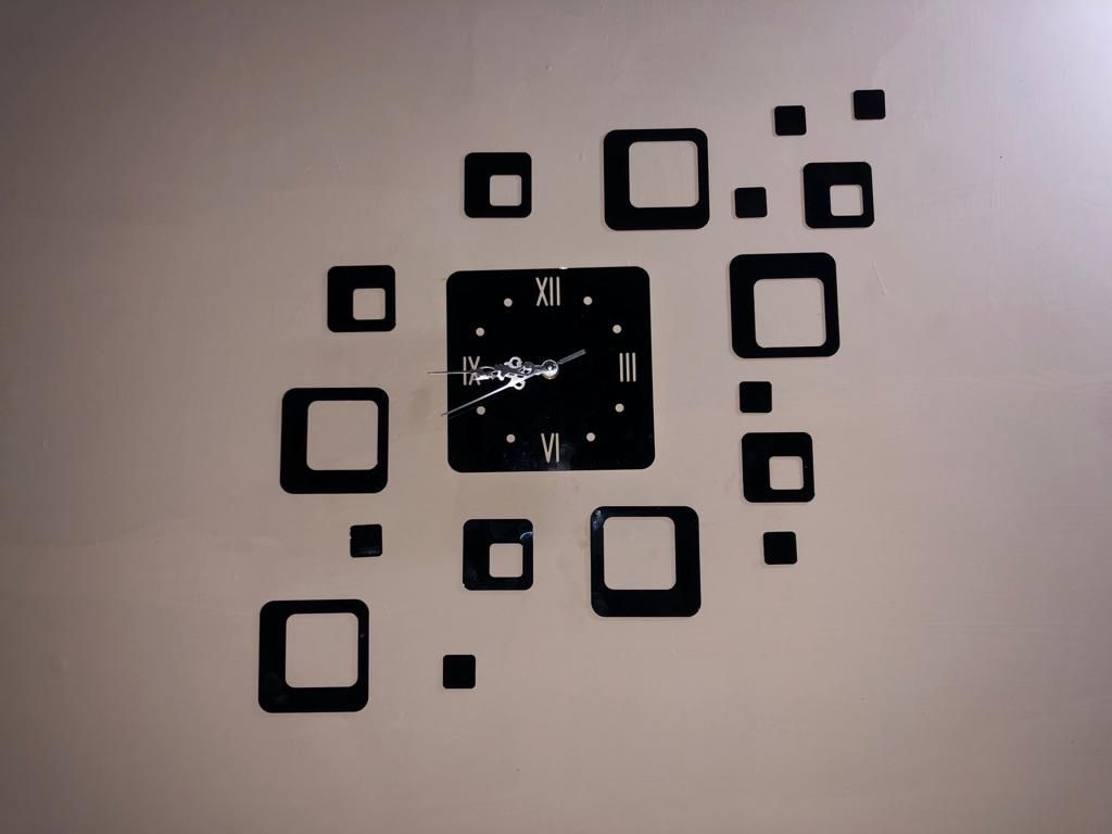 Modern Acrylic Wall Clock with Metal Hands – Quartz Movement, Analog Design