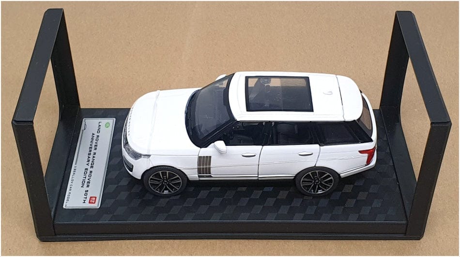 1/32 Scale Q3001A - Land Rover Range Rover 50th Anniversary