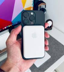 Apple MagSafe 5000mAh Power Bank | Fast Wireless Charging – Compact & Portable