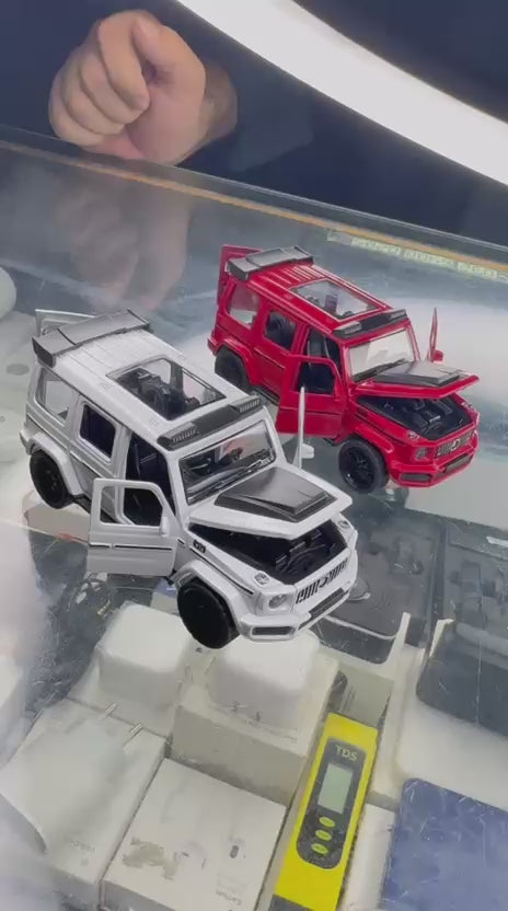 G-Wagon Die-Cast Metal SUV Car Model 1:36 Scale